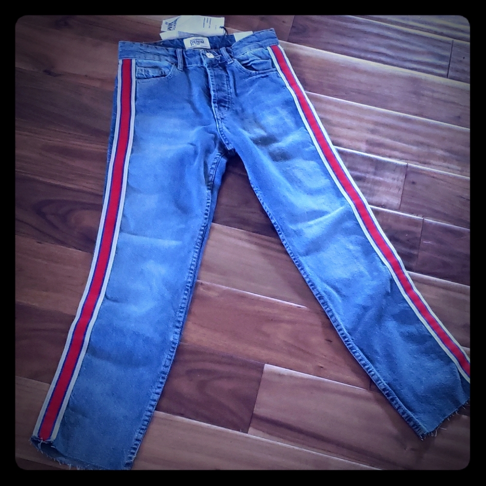 Zara Ankle length Jean's w/stripe